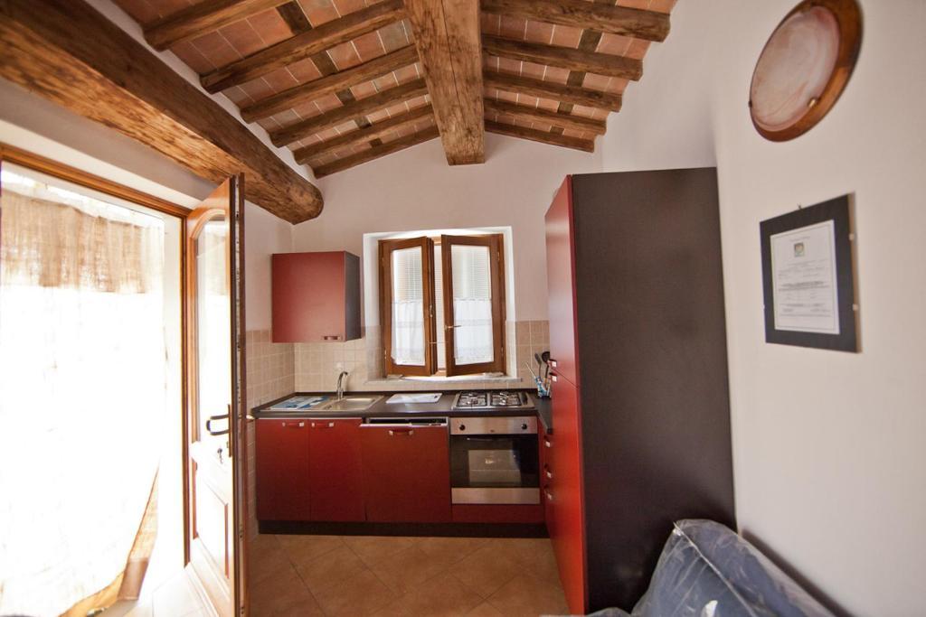 Hermitage Holidays Gallicano Room photo