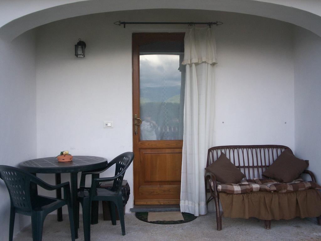 Hermitage Holidays Gallicano Exterior photo